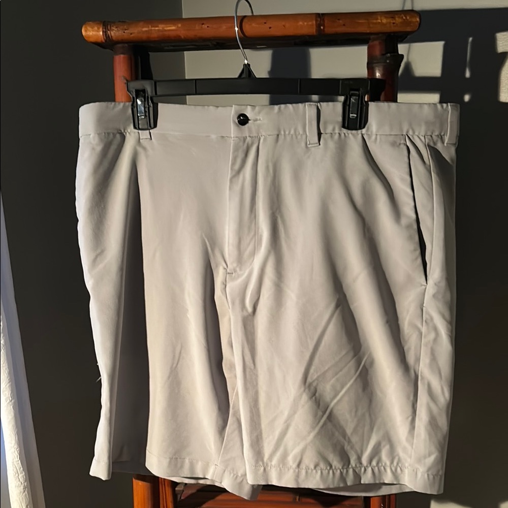 Men's Gray Callaway Golf Shorts